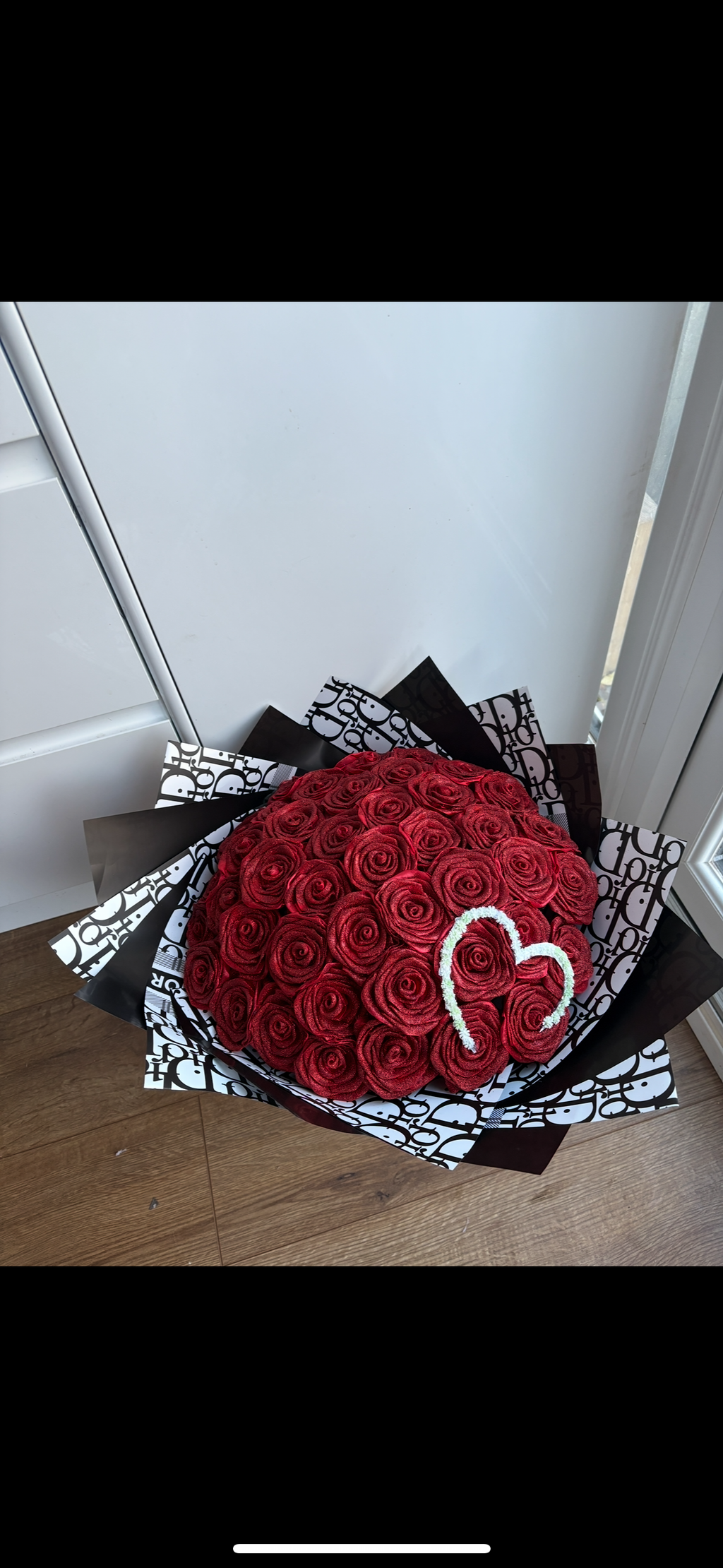 Large glitter rose bouquet ( NOT INC ADD ONS)